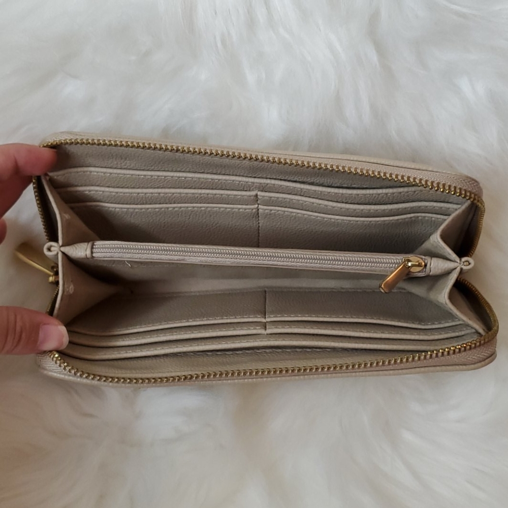Wallet - Picture 2 of 2
